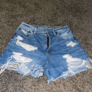 American Eagle Highest Rise 90s Boyfriend Short size 2